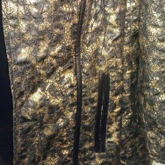Chico's animal print faux leather trim - Picture 6 of 7